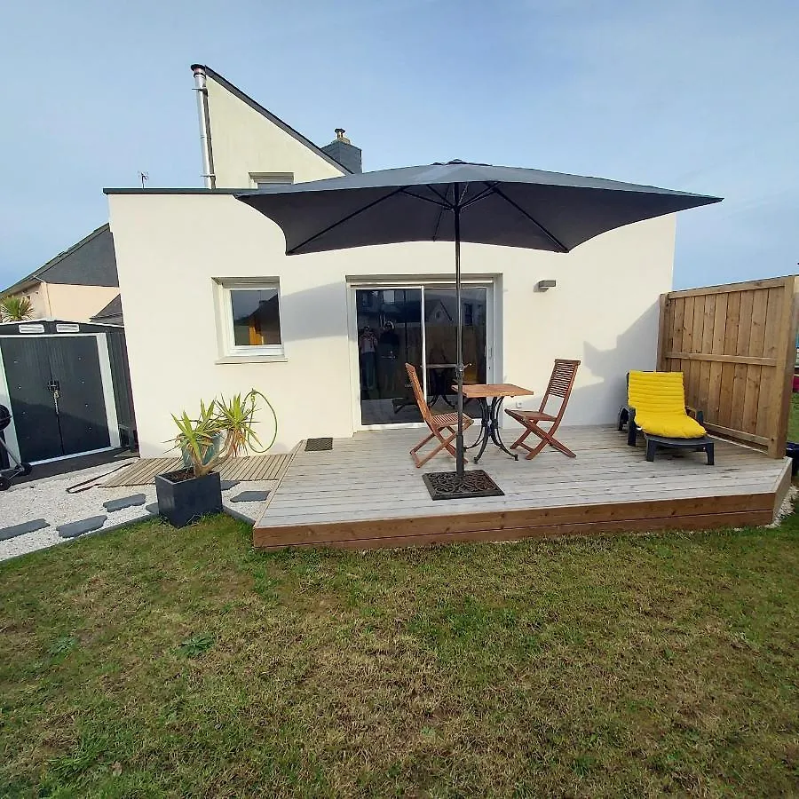 Studio Avec Terrasse Et Jardin A 100 M De La Plage location
