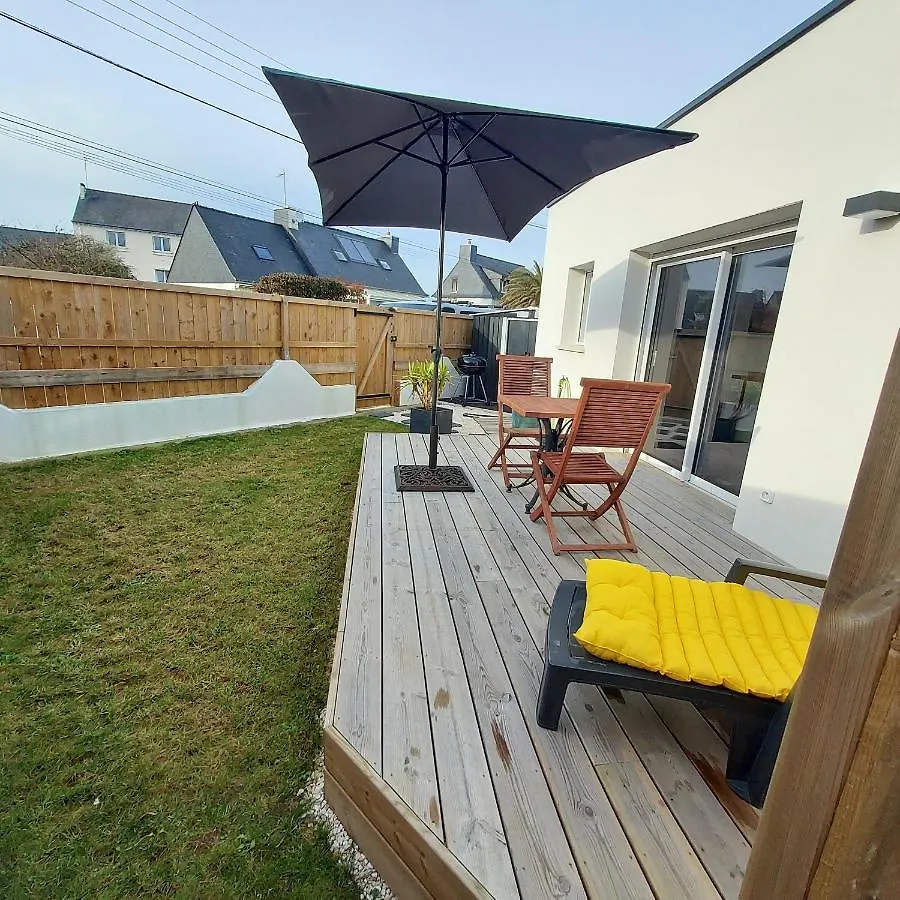 Studio Avec Terrasse Et Jardin A 100 M De La Plage Ploemeur